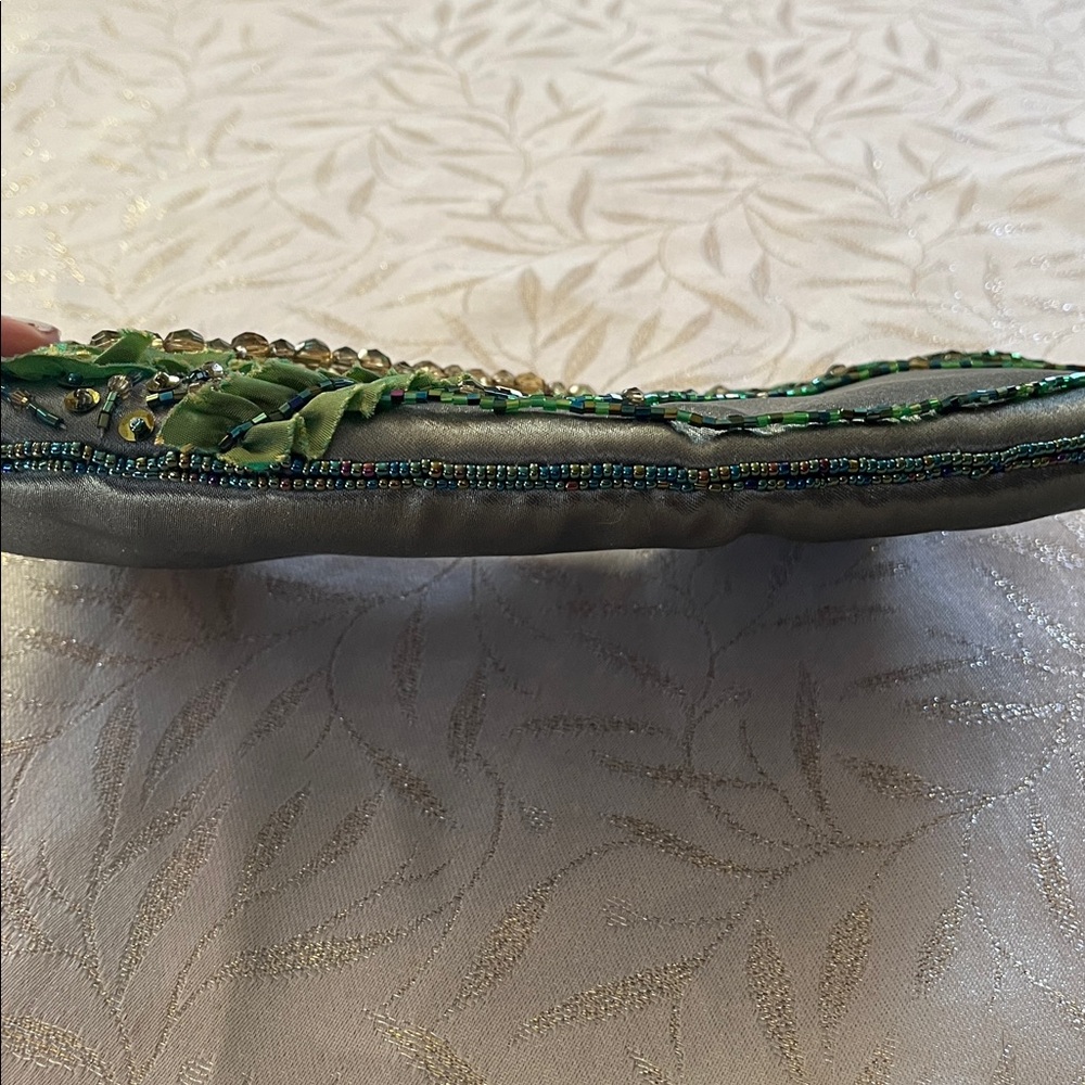 Mariell Green Embroidered Beaded Ribbon Holiday Small Bag w/Bead handle 10”x4” - Picture 7 of 10
